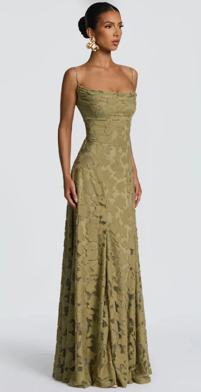 Elegantes trägerloses Maxikleid aus Spitze mit figurbetonter Passform